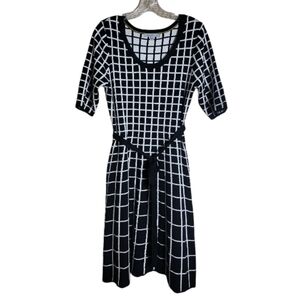 Donny and Nicole scoop neck black white plaid sweater dress size large